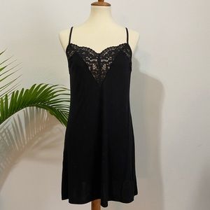 Victoria’s Secret Lace Detail Slip